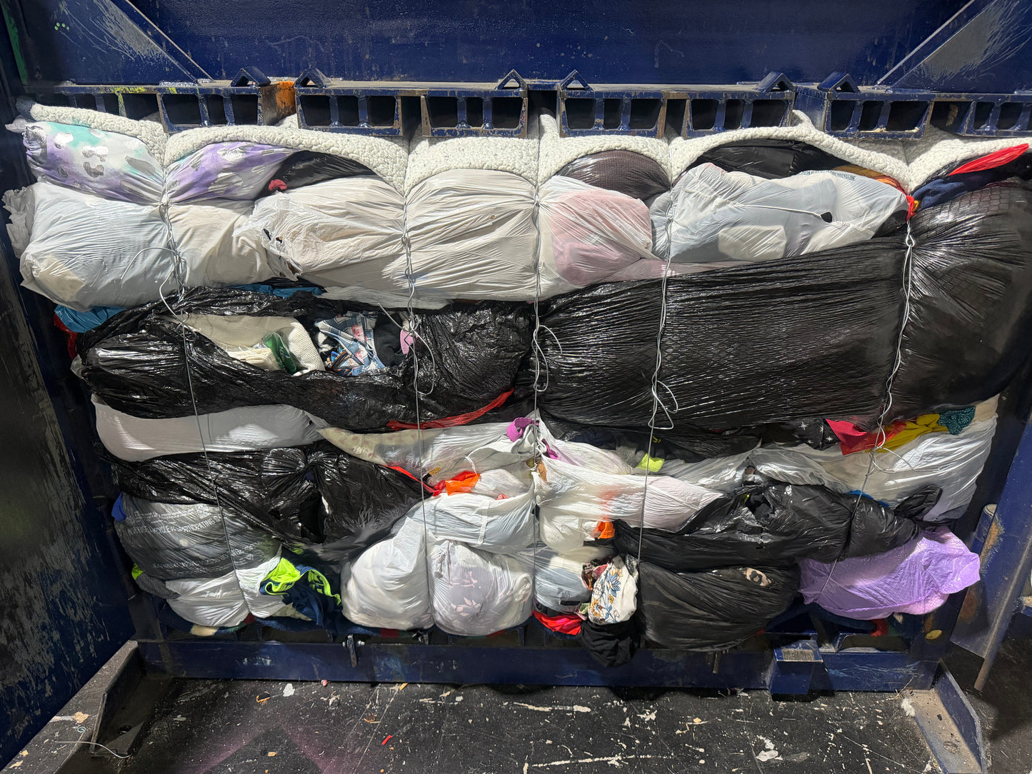 Credential Clothing Bale #8-1052 lbs