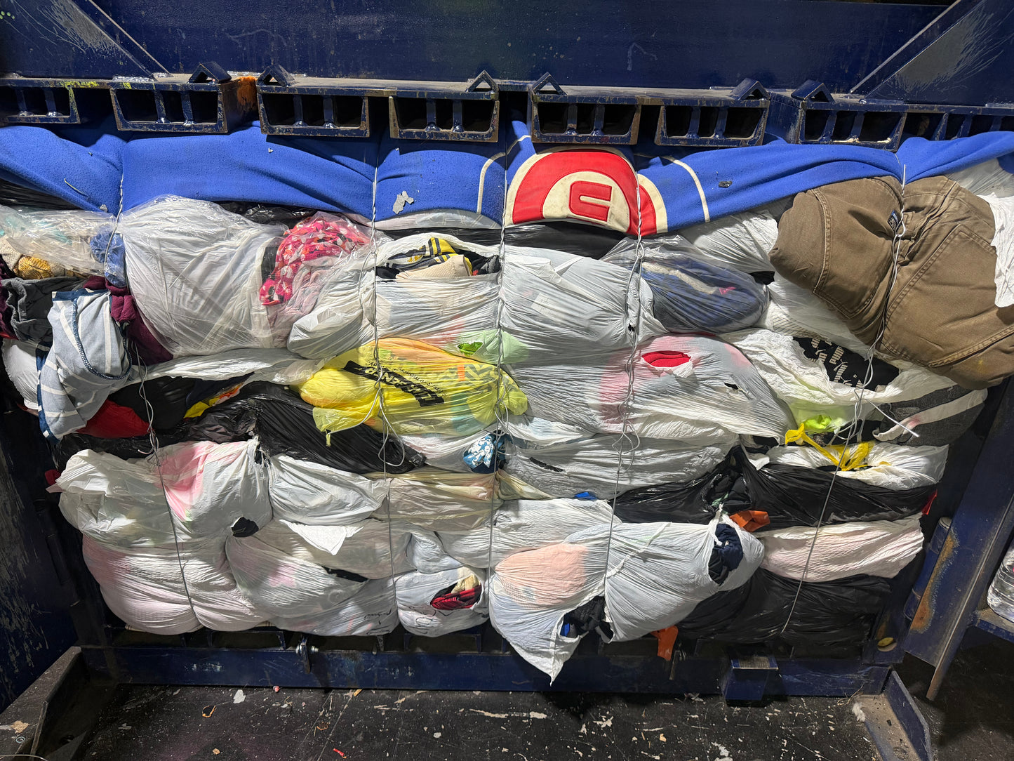 Credential Clothing Bale #6- 1054 lbs
