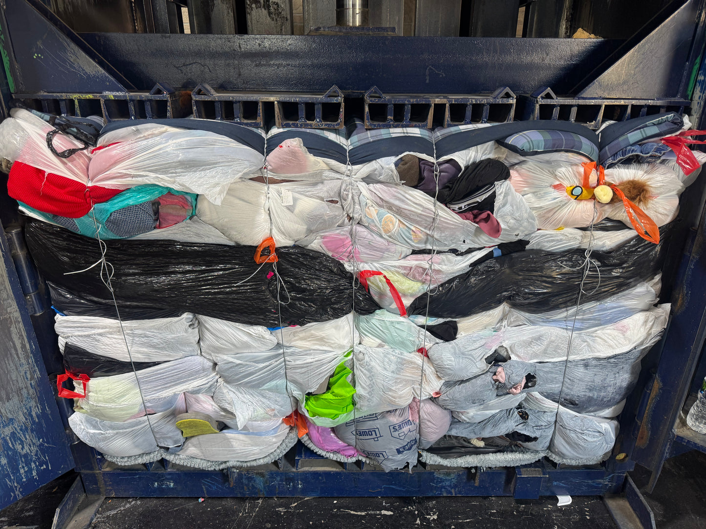 Credential Clothing Bale #14- 1044 lbs