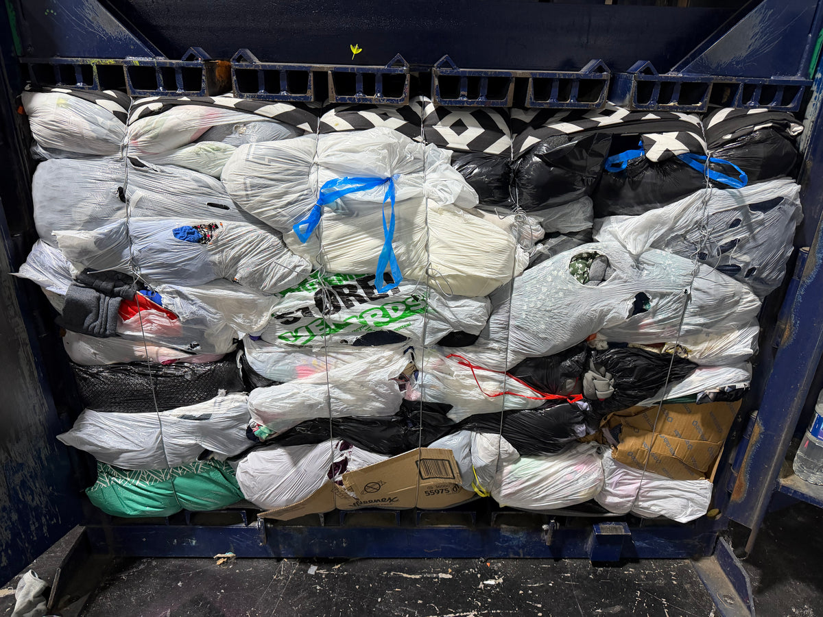 Credential Clothing Bale #18- 1100 lbs.