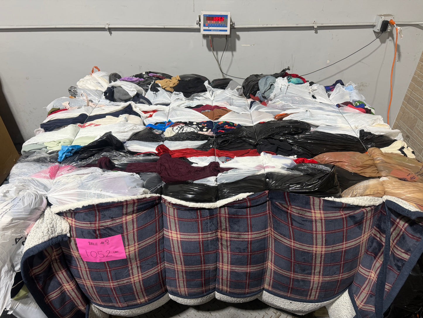 Credential Clothing Bale #8-1052 lbs