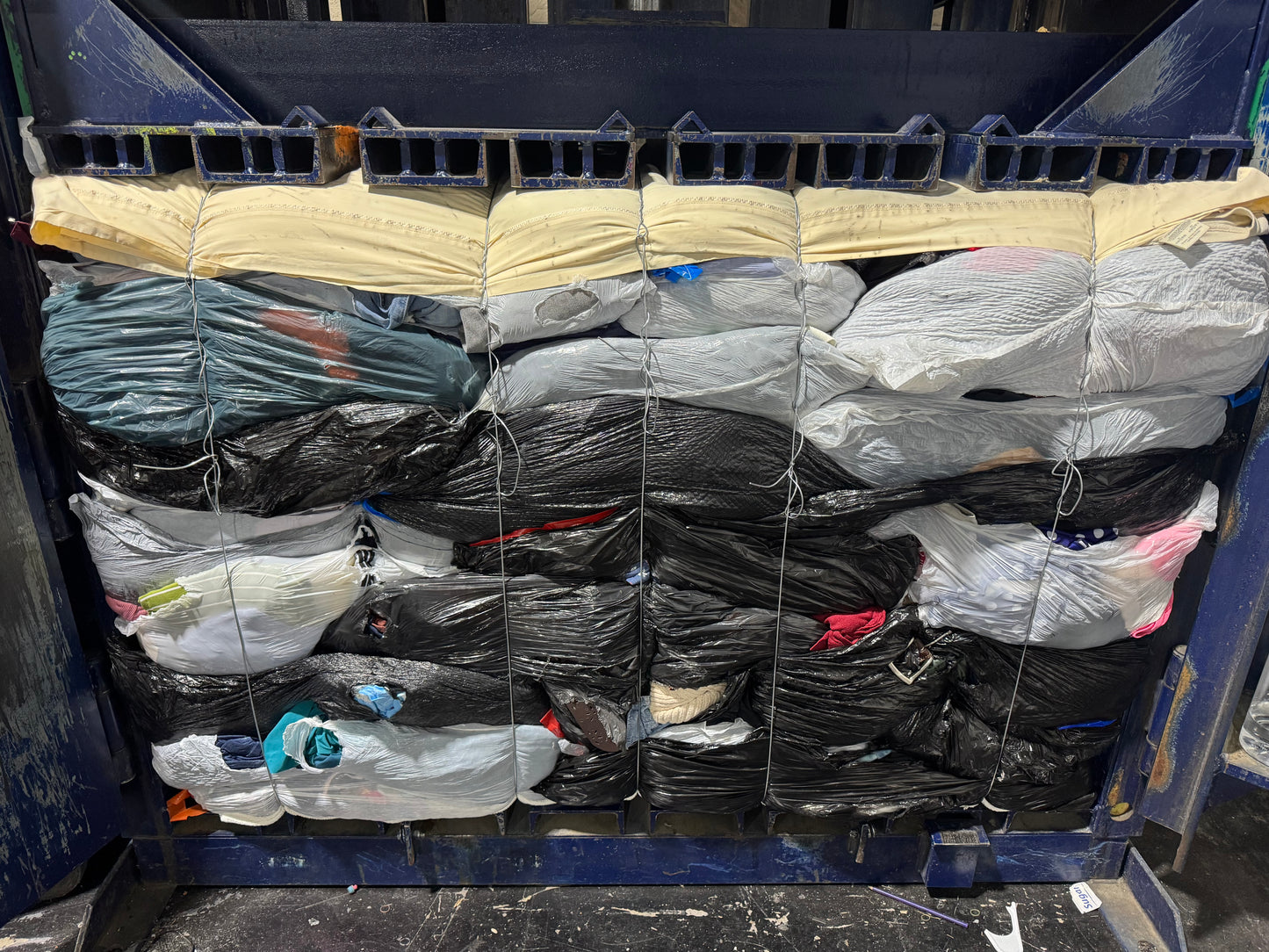 Credential Clothing Bale #22- 1094 lbs
