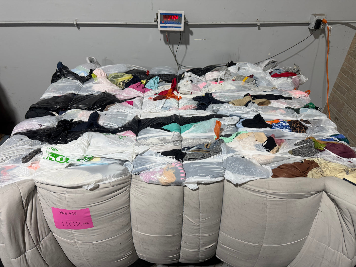 Credential Clothing Bale #18- 1102 lbs.
