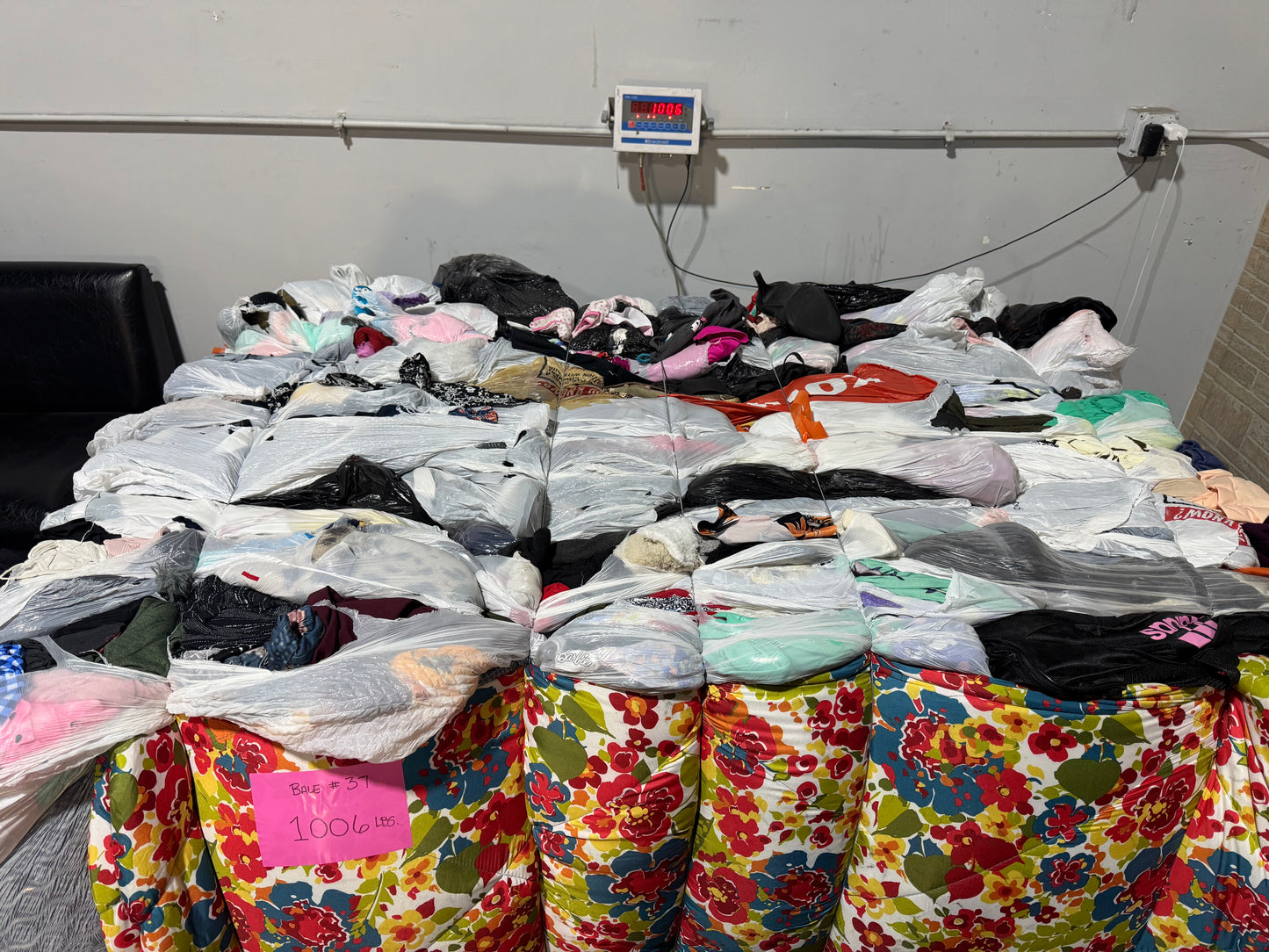 Credential Clothing Bale #37- 1006 lbs