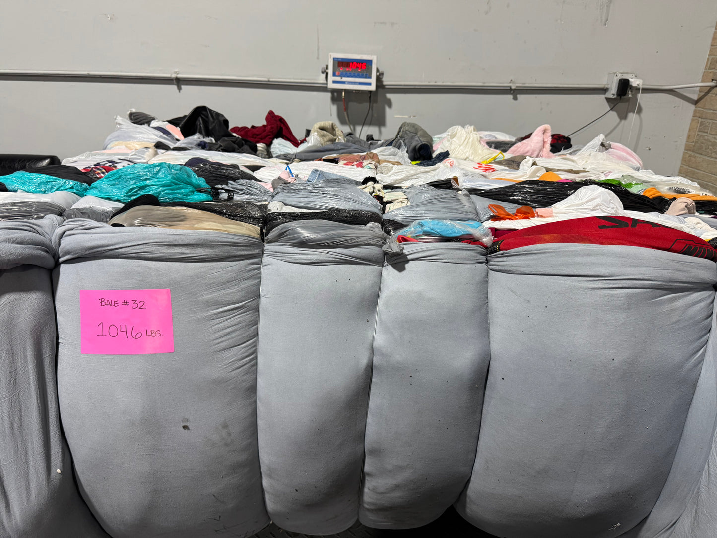 Credential Clothing Bale #32- 1046 lbs