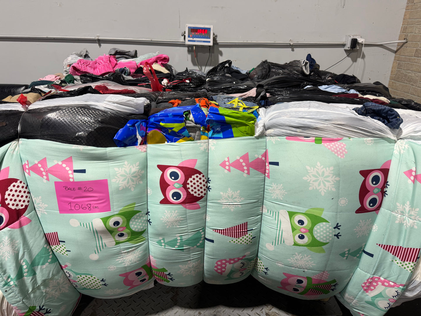 Credential Clothing Bale #20- 1068 lbs