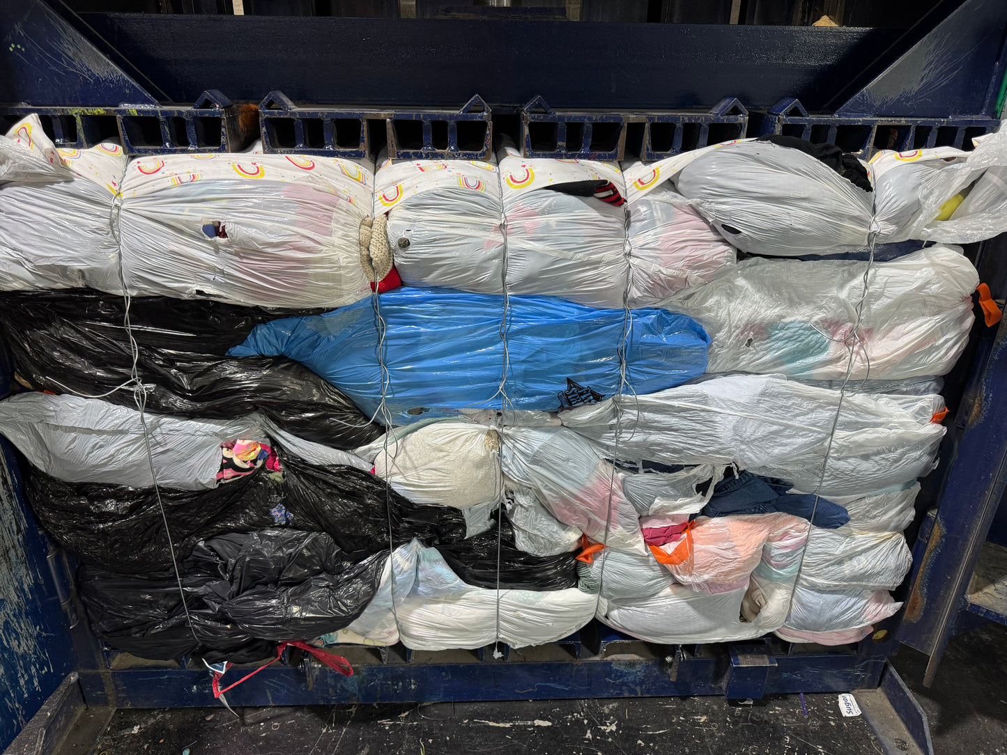 Credential Clothing Bale #33- 1028 lbs