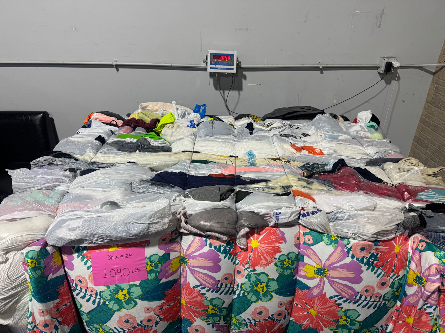 Credential Clothing Bale #29- 1040 lbs