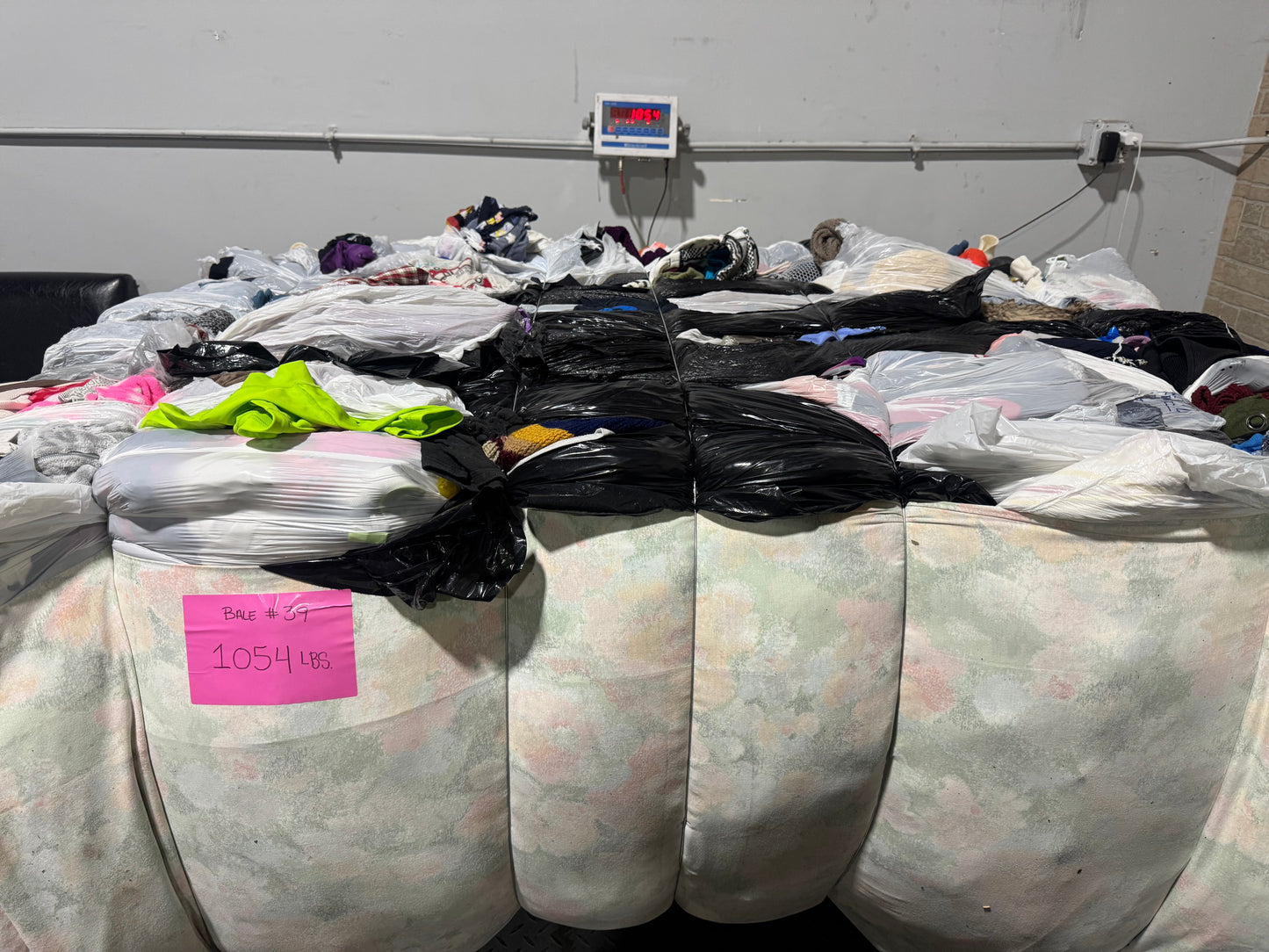 Credential Clothing Bale #39- 1054 lbs