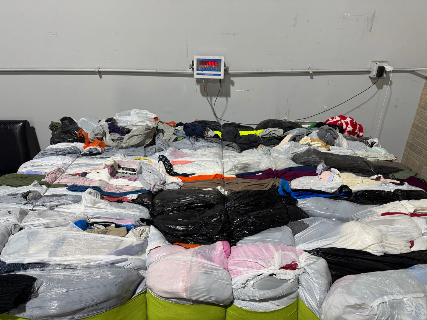 Credential Clothing Bale #6- 1060 lbs