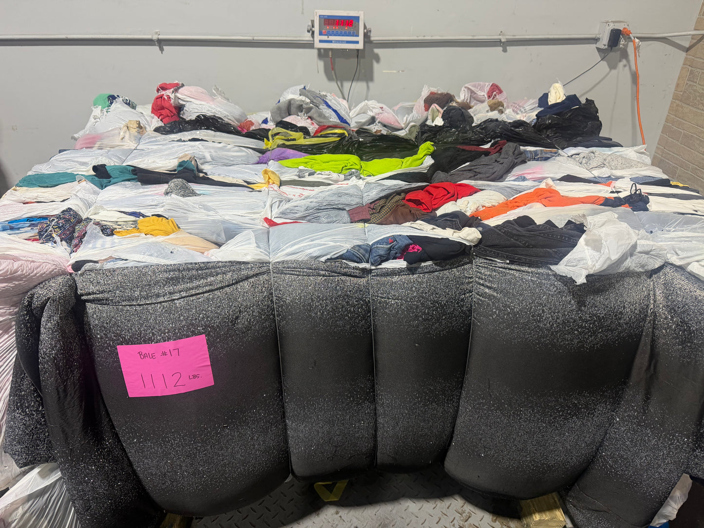 Credential Clothing Bale #17- 1112 lbs.