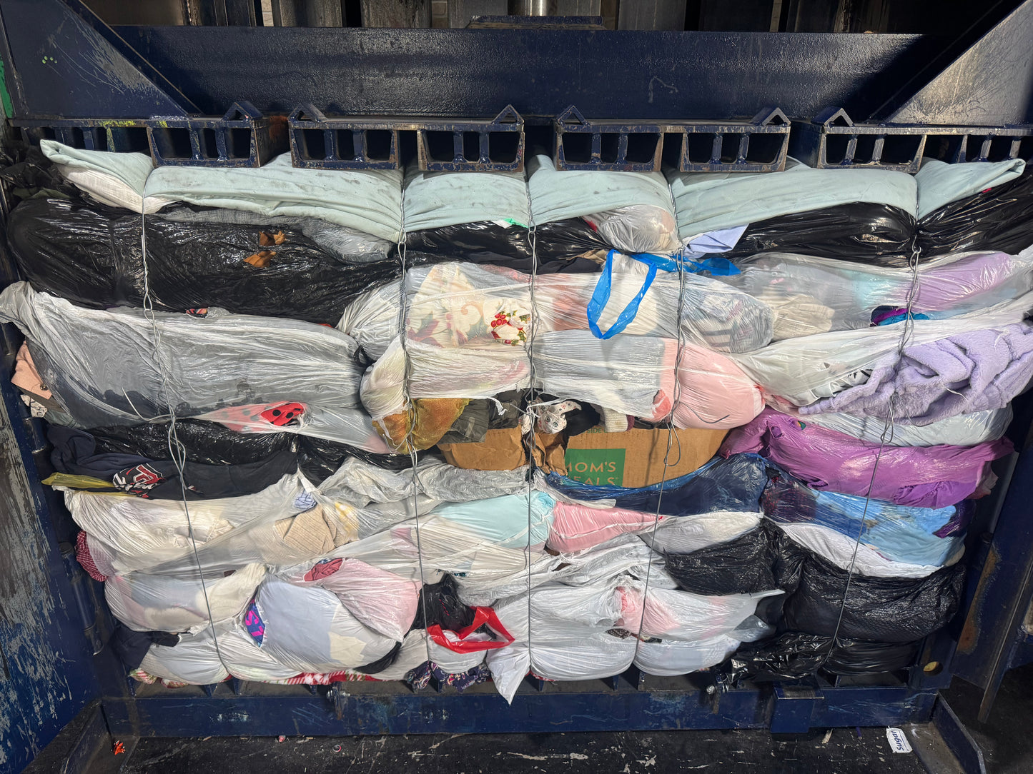 Credential Clothing Bale #5- 1028 lbs