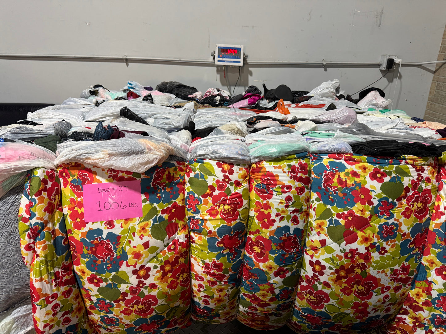 Credential Clothing Bale #37- 1006 lbs