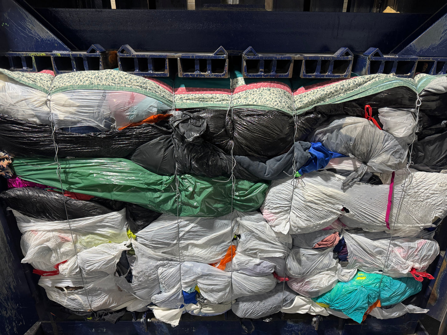 Credential Clothing Bale #7- 1062 lbs