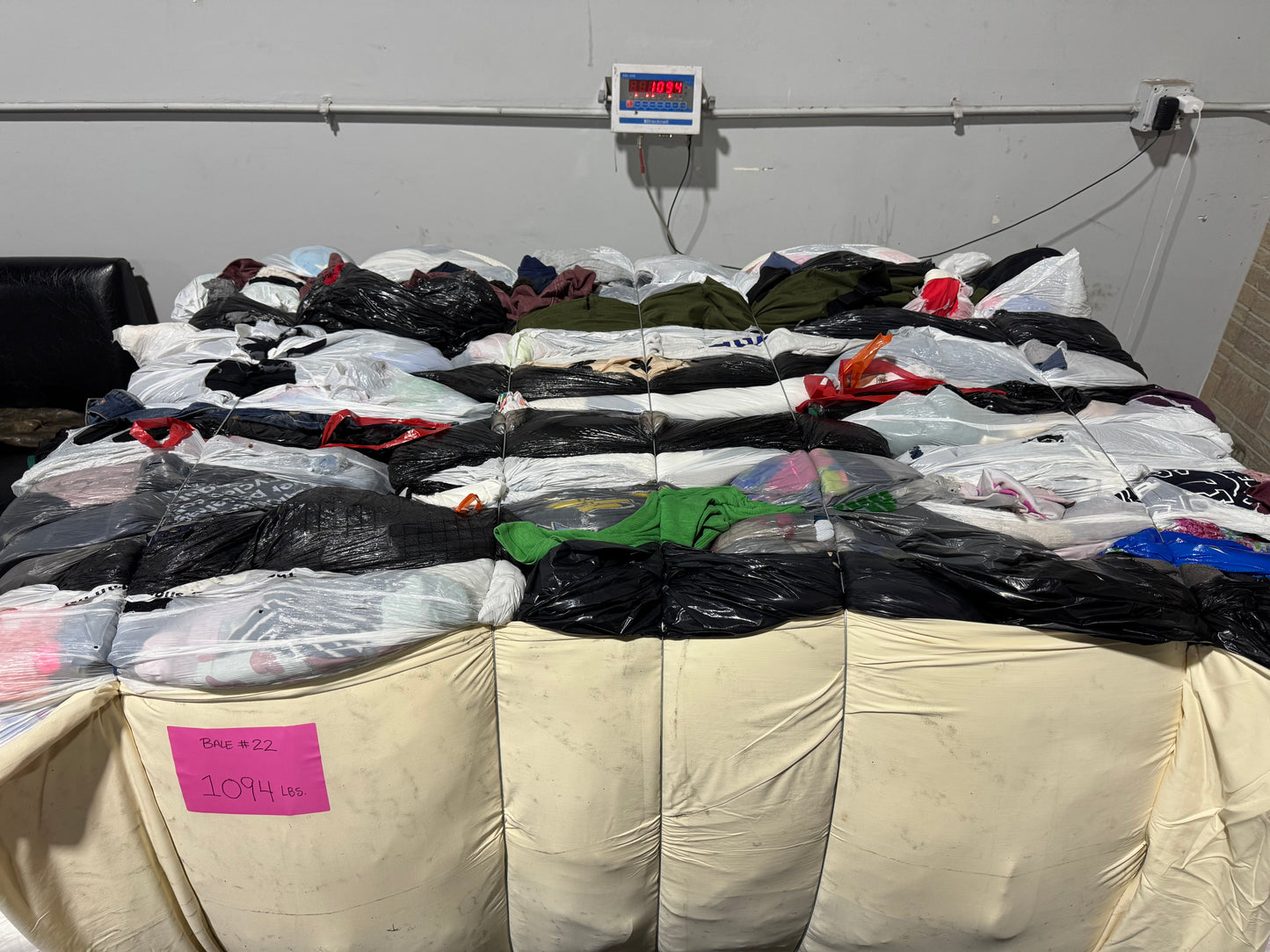 Credential Clothing Bale #22- 1094 lbs