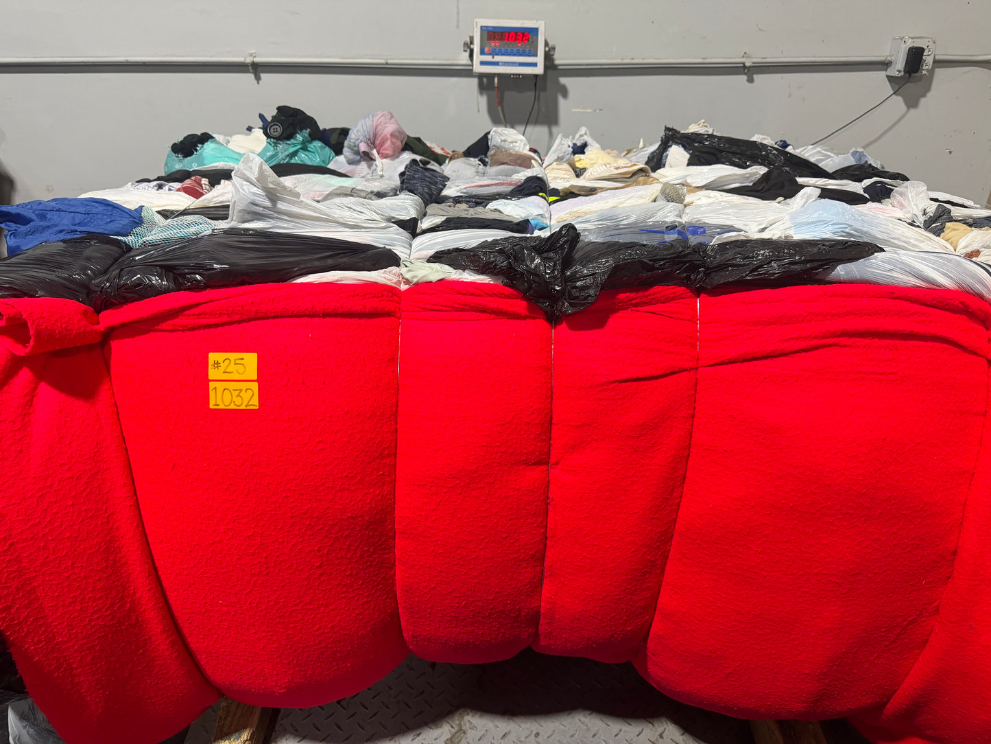 Credential Clothing Bale #25- 1032 lbs.