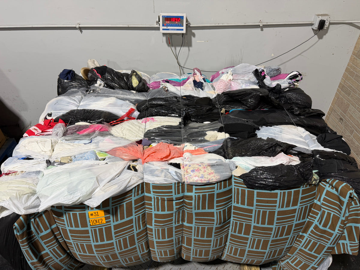 Credential Clothing Bale #31- 1042 lbs.