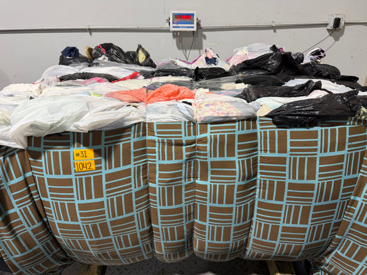 Credential Clothing Bale #31- 1042 lbs.