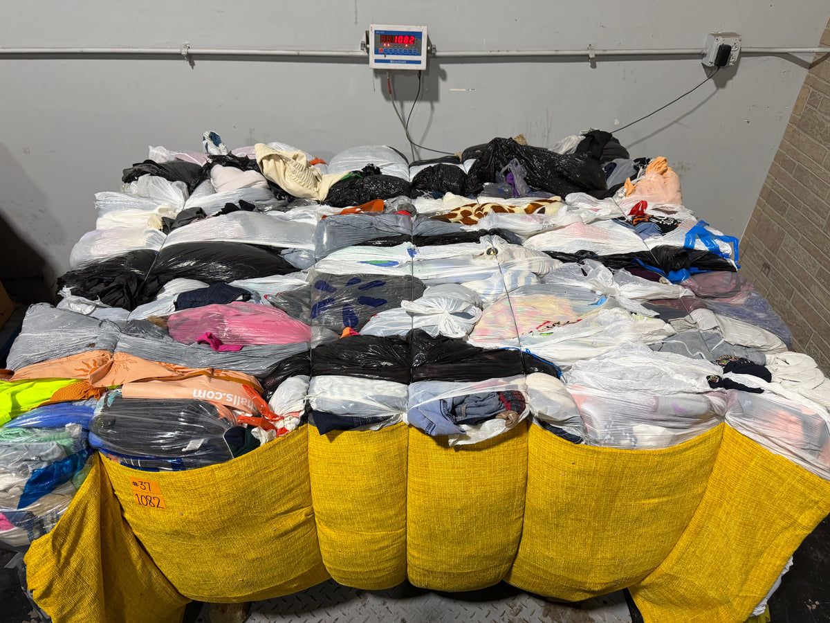 Credential Clothing Bale #37- 1082 lbs.